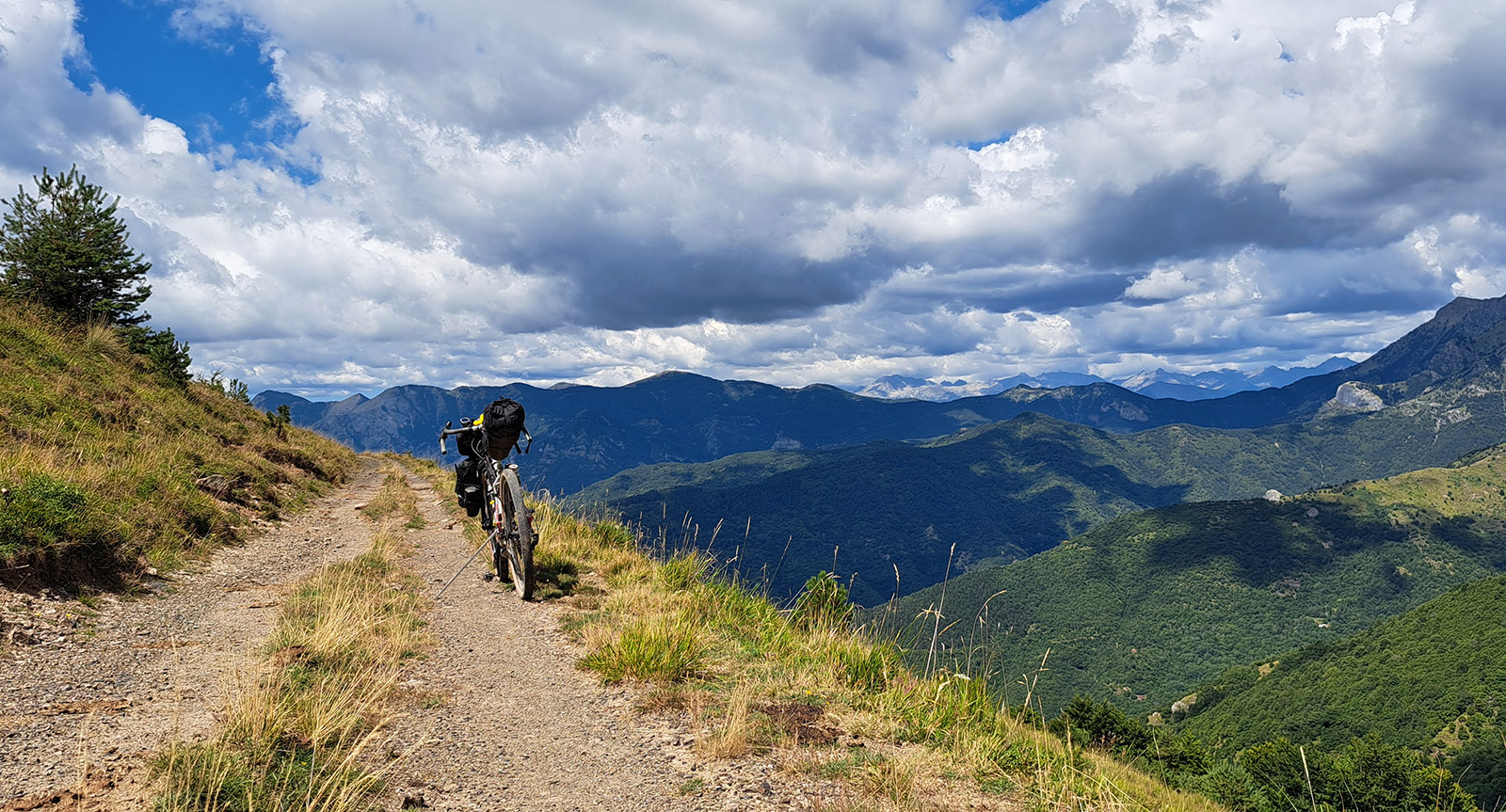 escoafareungiro-ligury-crossing-06-2026-01